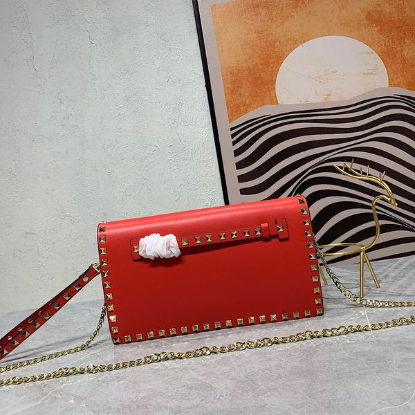 new fashion wristband bag women clutch bag chain shoulder bags gold rivet valentines rockstuds small envelope purse pouch messenger wallet
new fashion wristband bag women clutch bag chain shoulder bags gold rivet valentines rockstuds small envelope purse pouch messenger wallet