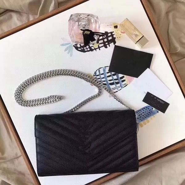 fashion handbags women luxury designers genuine leather bag chain purse fashion clutch lady shoulder bags cowhide handbag purses woman messe, Black;red
fashion handbags women luxury designers genuine leather bag chain purse fashion clutch lady shoulder bags cowhide handbag purses woman messe, Black;red