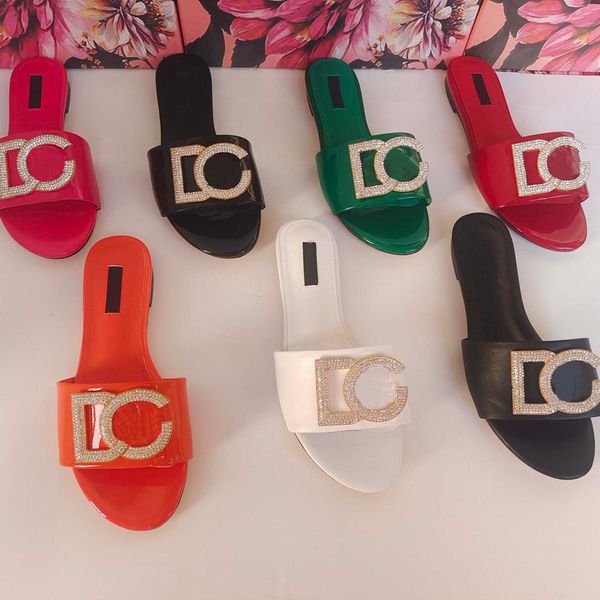 woman slippers fashion sandals metal decoration beach classic slipper platform alphabet lady leather flat slides by dqbag 01, Black
woman slippers fashion sandals metal decoration beach classic slipper platform alphabet lady leather flat slides by dqbag 01, Black