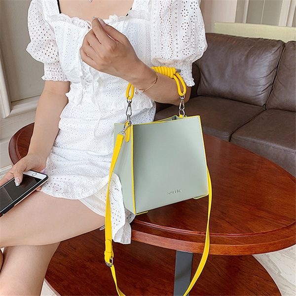 luxury designer bags for wamen golden chains brown flower pvc fashion square handbag wild simple lovs womens handbags shoulder messenger bag
luxury designer bags for wamen golden chains brown flower pvc fashion square handbag wild simple lovs womens handbags shoulder messenger bag