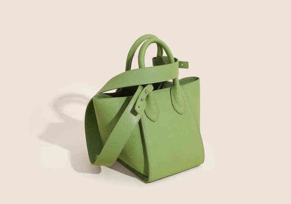 new women s bag luxury messenger bag bucket bag underarm leather all match shoulder handbag220423
new women s bag luxury messenger bag bucket bag underarm leather all match shoulder handbag220423