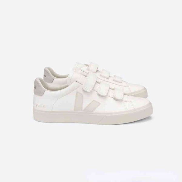 french veja summer autumn new men's and women's color matching board v-word classic v-lock leather small white shoes, Black
french veja summer autumn new men's and women's color matching board v-word classic v-lock leather small white shoes, Black