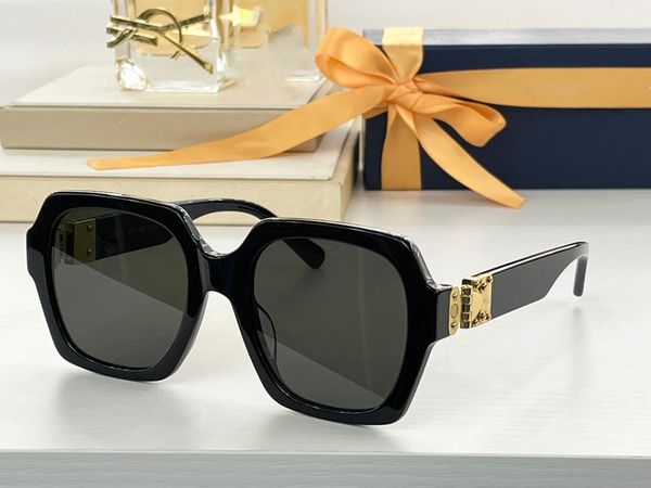 womens sunglasses for women men sun glasses fashion 1531 style protects eyes uv400 lens with case, White;black
womens sunglasses for women men sun glasses fashion 1531 style protects eyes uv400 lens with case, White;black