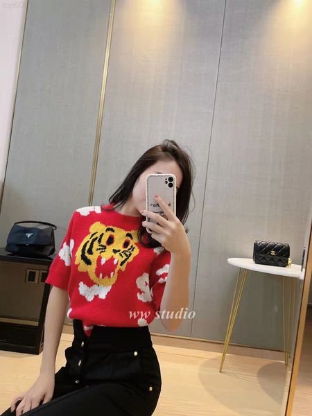 women's knits & tees designer 2022 spring new tiger head white cloud round neck short sleeved sweater women's casual versatile red
women's knits & tees designer 2022 spring new tiger head white cloud round neck short sleeved sweater women's casual versatile red
