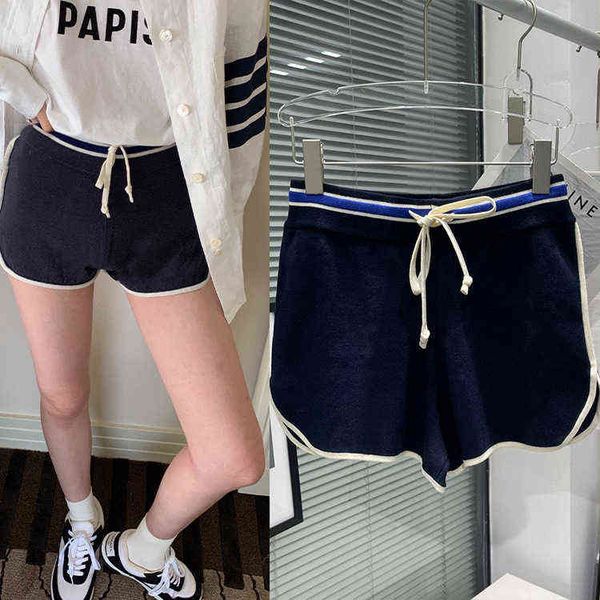 spring and summer small fragrance medieval style color edge classic leisure sports high waist wool shorts women, White;black
spring and summer small fragrance medieval style color edge classic leisure sports high waist wool shorts women, White;black