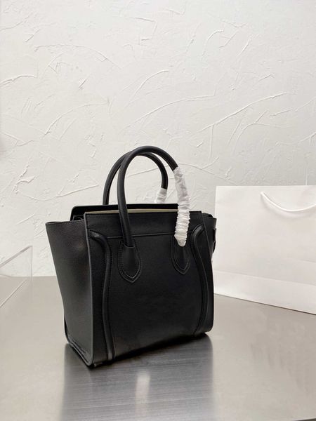 2021 classic cowhide luxury handbags genuine leather handbags fashion all-match female designer shopping bags
2021 classic cowhide luxury handbags genuine leather handbags fashion all-match female designer shopping bags
