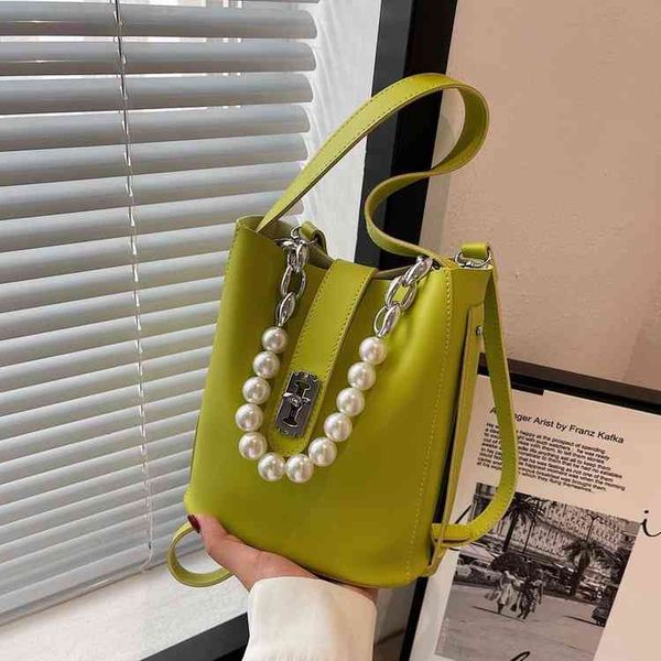 niche design small bag female summer 2022 new fashion messenger high sense versatile pearl portable bucket
niche design small bag female summer 2022 new fashion messenger high sense versatile pearl portable bucket