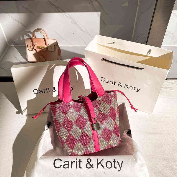 luxury rose pink colored rhinestone handbag women summer drawstring bucket shoulder bag crystal diamond lady purse underarm 220516
luxury rose pink colored rhinestone handbag women summer drawstring bucket shoulder bag crystal diamond lady purse underarm 220516