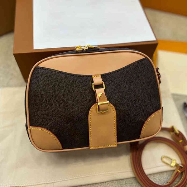 camera bags mini handbags designer women fashion color matching crossbody shoulder bag purses luxury leather tote 220812
camera bags mini handbags designer women fashion color matching crossbody shoulder bag purses luxury leather tote 220812