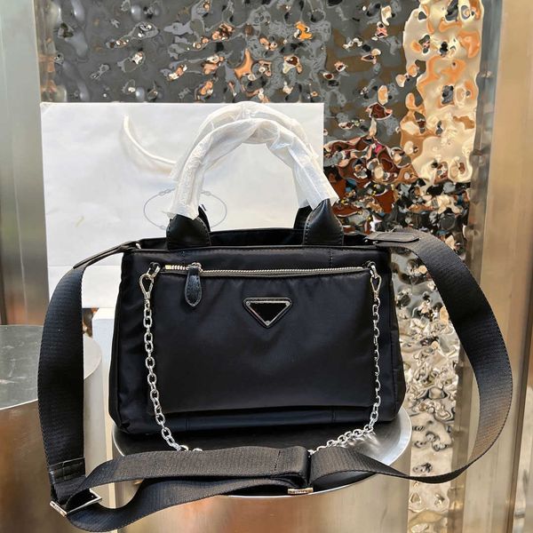 luxury designers classic triangle sign messenger bags canvas crossbody handbag fashion elling shoulder bag designer totes
luxury designers classic triangle sign messenger bags canvas crossbody handbag fashion elling shoulder bag designer totes