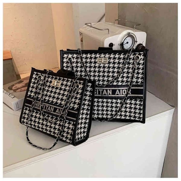 net red women's fashion texture foreign style versatile one messenger chain merchant for 85% off factory price store
net red women's fashion texture foreign style versatile one messenger chain merchant for 85% off factory price store