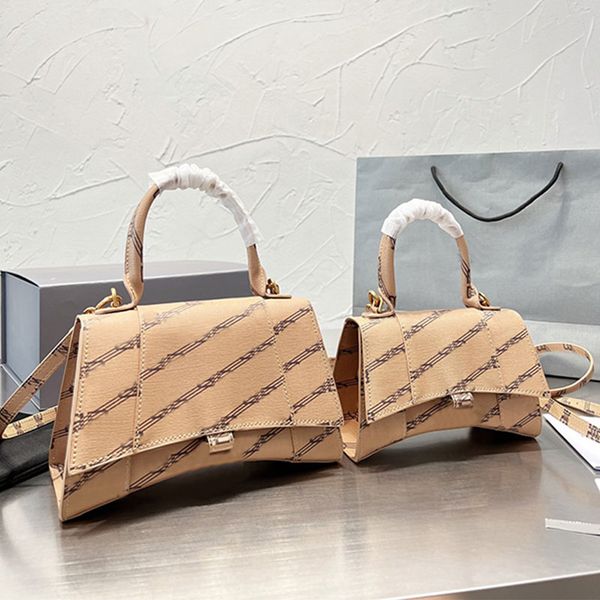 evening bags hourglass crossbody bags women handbag flap shoulder bag gold hardware diagonal leather curved bottom magnetic hasp wallets
evening bags hourglass crossbody bags women handbag flap shoulder bag gold hardware diagonal leather curved bottom magnetic hasp wallets