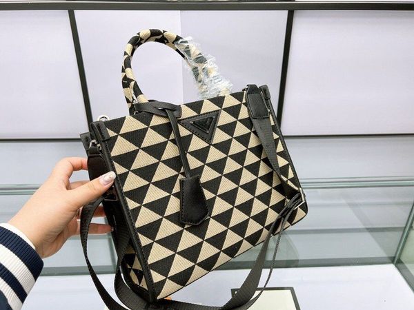 designer embossed square tote bag handbag triangle pattern contrast color design fast and delivery
designer embossed square tote bag handbag triangle pattern contrast color design fast and delivery
