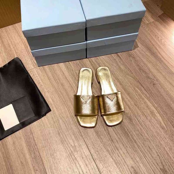 slippers women's leather summer slippers metal decorative outdoor beach series, Black
slippers women's leather summer slippers metal decorative outdoor beach series, Black
