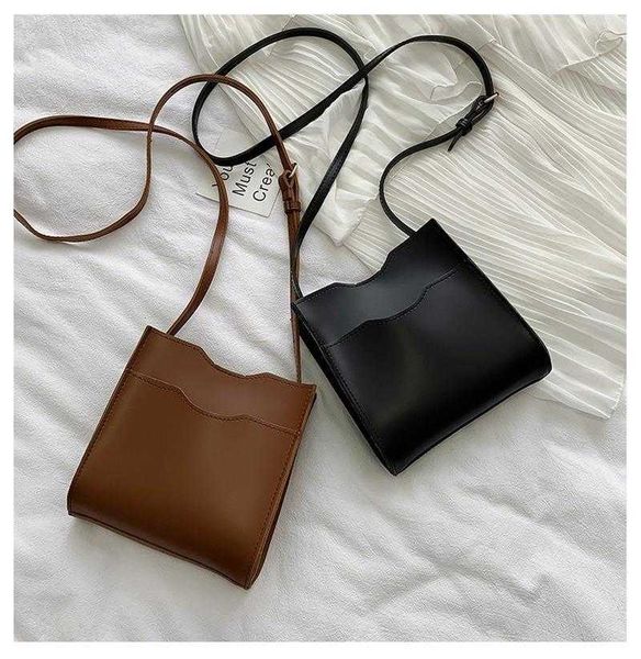 carmel mahina hobo bag monograms perforated calf leather braided handle bag designers womens luxury shouder bags designer large capacity han
carmel mahina hobo bag monograms perforated calf leather braided handle bag designers womens luxury shouder bags designer large capacity han