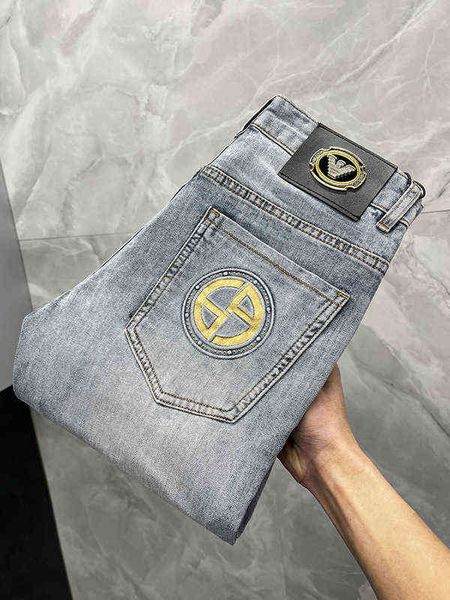 spring 2022 and summer men's light blue boutique simple medium waist micro elastic small straight jeanszyy7
spring 2022 and summer men's light blue boutique simple medium waist micro elastic small straight jeanszyy7