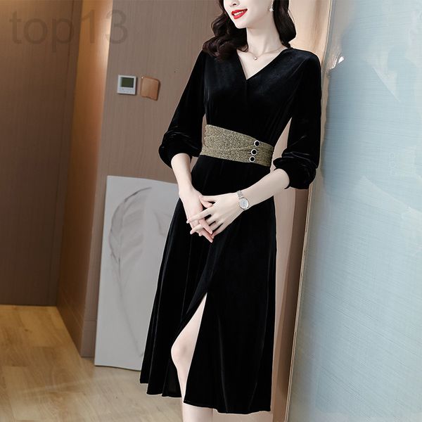 casual dresses designer autumn clothes 2021 new style temperament goddess fan v neck closed waist thin split long sleeve golden velvet botto, Black;gray
casual dresses designer autumn clothes 2021 new style temperament goddess fan v neck closed waist thin split long sleeve golden velvet botto, Black;gray