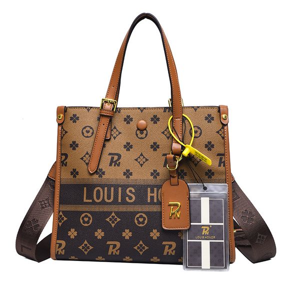 wholesale factory brand ladies leathers shoulder bags high-quality printed tote bag large-capacity leather handbag classic color matching fa
wholesale factory brand ladies leathers shoulder bags high-quality printed tote bag large-capacity leather handbag classic color matching fa