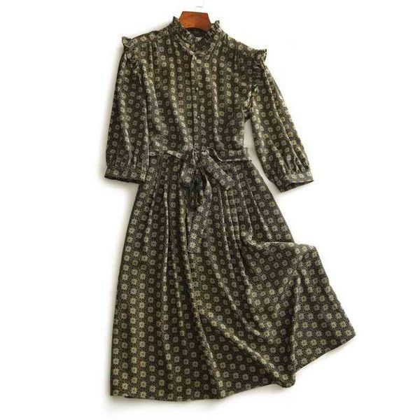 an elegant fallen mulberry silk printed a small stand collar with ears2022 brand fashion design trendy clothing factory direct sales, Black;gray
an elegant fallen mulberry silk printed a small stand collar with ears2022 brand fashion design trendy clothing factory direct sales, Black;gray