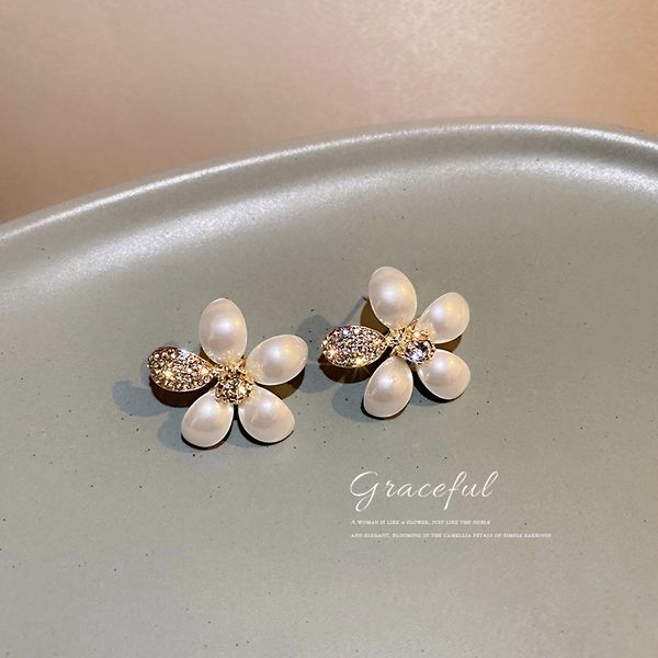 real gold plated 925 silver needle zircon pearl flower earrings earrings korean elegant classic style fashion eardrop for women, Golden
real gold plated 925 silver needle zircon pearl flower earrings earrings korean elegant classic style fashion eardrop for women, Golden