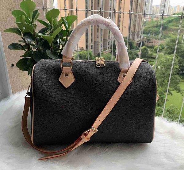 designers women shoulder bags messenger travel bag classic style fashion flowers lady totes luxury handbags speedy 30cm with gold key lock
designers women shoulder bags messenger travel bag classic style fashion flowers lady totes luxury handbags speedy 30cm with gold key lock