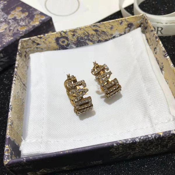 2022 new d home dijia letter ja full drill round earrings made of old fashion hollow earrings, Golden
2022 new d home dijia letter ja full drill round earrings made of old fashion hollow earrings, Golden