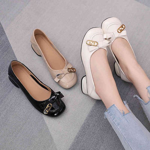 dress shoes spring metal buckle patent leather shallow mouth women's shoes comfortable thick heel large round head single versatile q55, Black
dress shoes spring metal buckle patent leather shallow mouth women's shoes comfortable thick heel large round head single versatile q55, Black