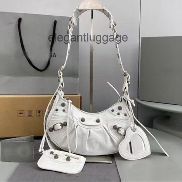 2022 bbalencigabags bag model shoulder women's designer bag le cagole crossbody bags hanbags underarm hangbag axkz
2022 bbalencigabags bag model shoulder women's designer bag le cagole crossbody bags hanbags underarm hangbag axkz