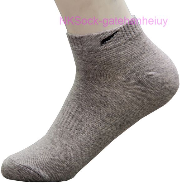 classic men's fashion socks hook brand combed cotton sweat absorbing breathable medium tube sports striped solid sock casual men women, Black
classic men's fashion socks hook brand combed cotton sweat absorbing breathable medium tube sports striped solid sock casual men women, Black