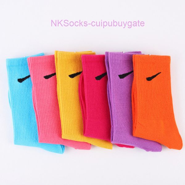 men's fashion hook brand socks classic middle tube sports moisture absorption sock casual men women luxury wear medium short sportsocks, Black
men's fashion hook brand socks classic middle tube sports moisture absorption sock casual men women luxury wear medium short sportsocks, Black