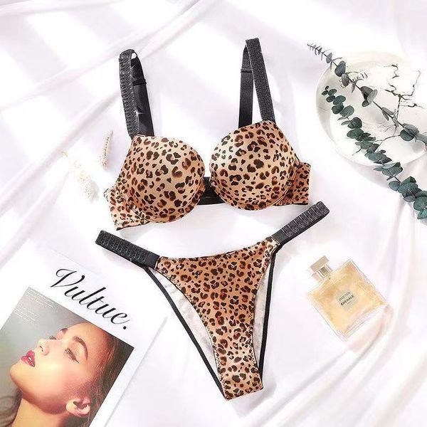 bra letter underwear comfort brief push up panty 2 piece sets lingerie set bikinis seamless soft breathable for womenv75f, Red;black
bra letter underwear comfort brief push up panty 2 piece sets lingerie set bikinis seamless soft breathable for womenv75f, Red;black