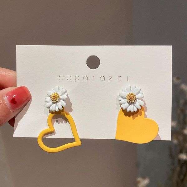 silver needle graceful geometric flower earrings korean niche design earrings internet celebrity all-match fashion eardrop wholesale for wo, Golden
silver needle graceful geometric flower earrings korean niche design earrings internet celebrity all-match fashion eardrop wholesale for wo, Golden