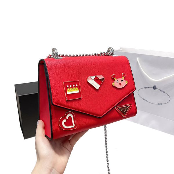 designer classic triangle sign chain shoulder bags italy brand fashion enamel decoration women underarm handbags genuine leather crossbody b
designer classic triangle sign chain shoulder bags italy brand fashion enamel decoration women underarm handbags genuine leather crossbody b