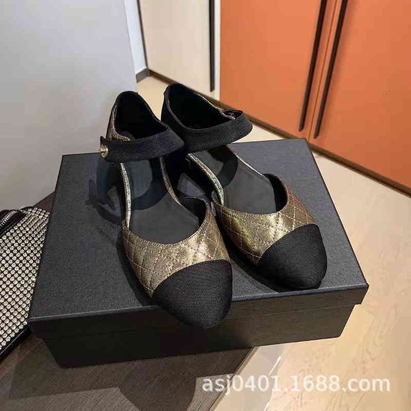 shoes xiaoxiangfeng dress color matching one line belt schoolbag buckle shallow mouth single shoes french lingge flat bottom hollow sandals, Black
shoes xiaoxiangfeng dress color matching one line belt schoolbag buckle shallow mouth single shoes french lingge flat bottom hollow sandals, Black