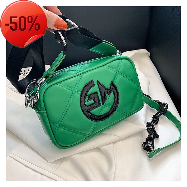 luxury designernew fragrance fashion popular small square texture versatile messenger high sense women's bag
luxury designernew fragrance fashion popular small square texture versatile messenger high sense women's bag