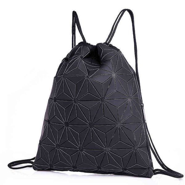 outdoor versatile men's and women's drawstring bag geometric luminous backpack fashion leisure bundle pocket 220516
outdoor versatile men's and women's drawstring bag geometric luminous backpack fashion leisure bundle pocket 220516
