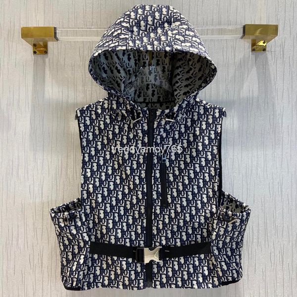 women's vests 22 early spring classic old flower letter pattern drawstring hooded vest for women, Black;white
women's vests 22 early spring classic old flower letter pattern drawstring hooded vest for women, Black;white