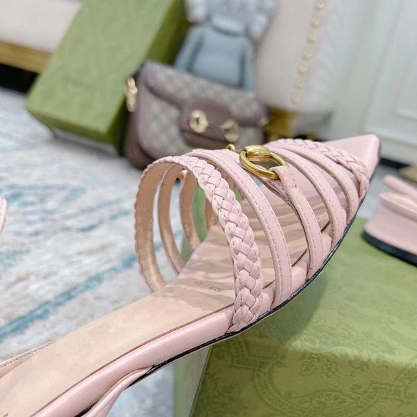 2022 selling new classic high-heeled sandals designer sandals women's shoes t-shaped table buckle rubber leather sole34-41, Black
2022 selling new classic high-heeled sandals designer sandals women's shoes t-shaped table buckle rubber leather sole34-41, Black