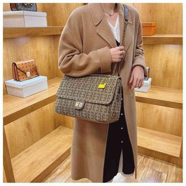 light luxury feeling large capacity armpit shoulder bag women's winter new versatile canvas printed messenger handbags design deals
light luxury feeling large capacity armpit shoulder bag women's winter new versatile canvas printed messenger handbags design deals