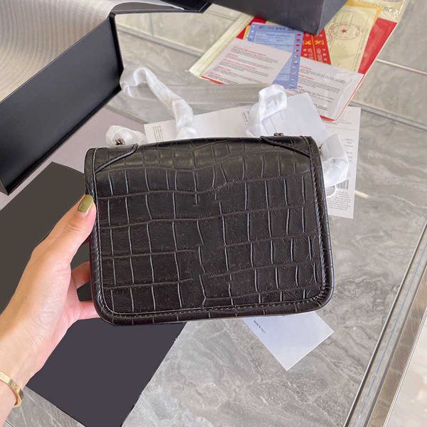 2021 oil wax leather niki flap mini bags genuine leather alligator/stone aged silver metal hardware cross body shoulder purse famous luxury
2021 oil wax leather niki flap mini bags genuine leather alligator/stone aged silver metal hardware cross body shoulder purse famous luxury