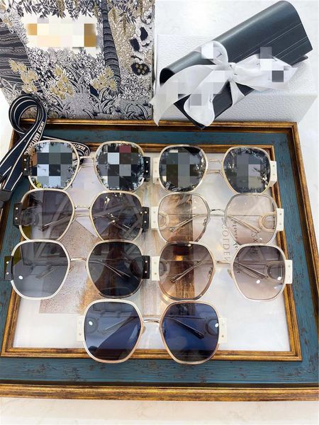 50% discount for factory direct salesnew d family high-quality s2u net red same large frame thin fashion sunglasses women, White;black
50% discount for factory direct salesnew d family high-quality s2u net red same large frame thin fashion sunglasses women, White;black