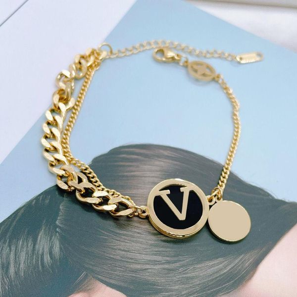designers bracelet fashion luxurys bangle jewelry vintage chain versatile men and women bracelets couple jewelrys styles 2colors good, Black
designers bracelet fashion luxurys bangle jewelry vintage chain versatile men and women bracelets couple jewelrys styles 2colors good, Black