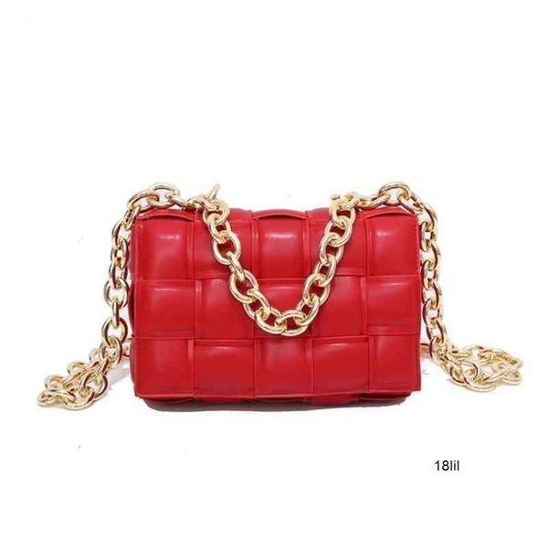 designer venetasss bottegas wholesale handbags chain fashion trendsetter retro small single shoulder messenger woven pillow womens bag wan
designer venetasss bottegas wholesale handbags chain fashion trendsetter retro small single shoulder messenger woven pillow womens bag wan