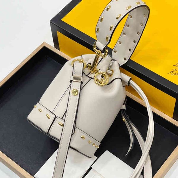 2022 new designer handbags bags store autumn and winter fashion single shoulder messenger hand bucket is
2022 new designer handbags bags store autumn and winter fashion single shoulder messenger hand bucket is