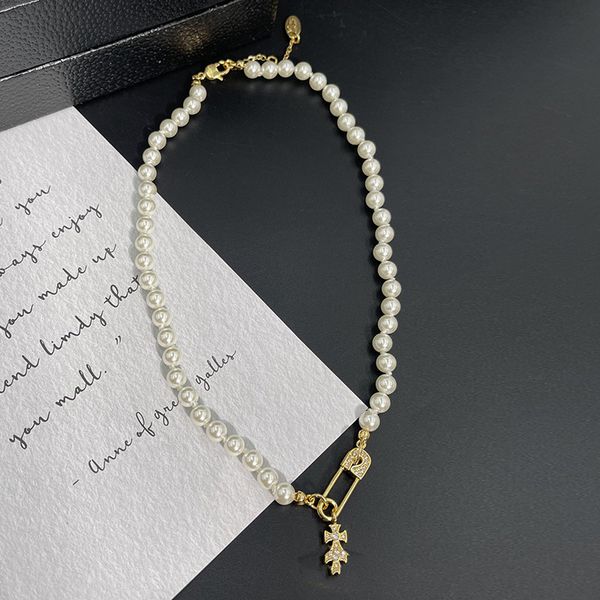 western west queen with the same wood star vivi pearl pin necklace european and american fashion ins1 :1 brass plated clavicle women, Silver
western west queen with the same wood star vivi pearl pin necklace european and american fashion ins1 :1 brass plated clavicle women, Silver