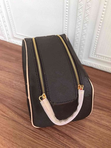news classic fashion luxurys designers cosmetic bags mini pouch wallets medr handbags toiletry makeup bag cases purses
news classic fashion luxurys designers cosmetic bags mini pouch wallets medr handbags toiletry makeup bag cases purses