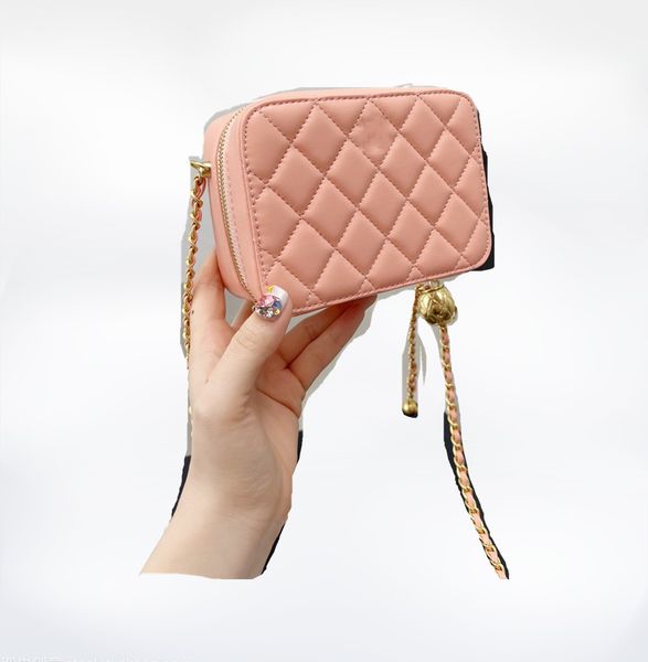 french woman skin sewing small pearl crushing flap bags rectangular / 12 cm leather luxury brand-name cosmetics r handbags wallet
french woman skin sewing small pearl crushing flap bags rectangular / 12 cm leather luxury brand-name cosmetics r handbags wallet