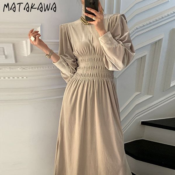 lantern sleeve velvet woman dress korean chic elegant highneck femme robe slim wrinkled waist stitching vestidos 210506, Black;gray
lantern sleeve velvet woman dress korean chic elegant highneck femme robe slim wrinkled waist stitching vestidos 210506, Black;gray