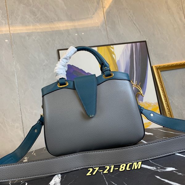 one-shoulder messenger bag high-quality western-style bag personalized stitching new retro snake head chain leather square simple business h
one-shoulder messenger bag high-quality western-style bag personalized stitching new retro snake head chain leather square simple business h