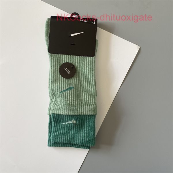 classic men fashion socks hook brand color stitched men's women's long tube sports training sock street couple middle tubes luxury, Black
classic men fashion socks hook brand color stitched men's women's long tube sports training sock street couple middle tubes luxury, Black
